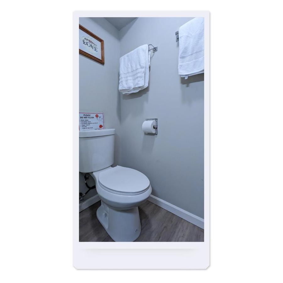 Private Guest Suite In West Bellevue Home 외부 사진